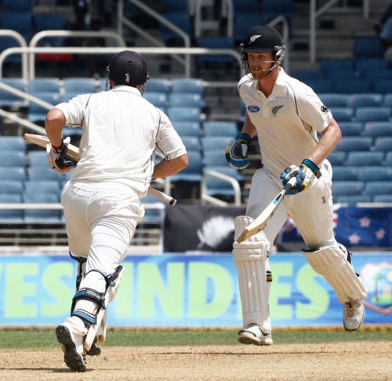 Jimmy Neesham and BJ Watling were cautious but solid, West Indies v New Zealand, 1st Test, Kingston, 2nd day, June 9, 2014