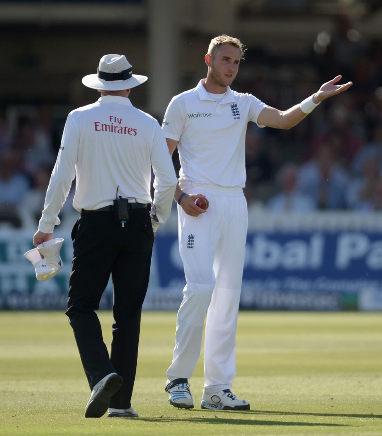 Stuart Broad was denied a wicket after Matt Prior's catch was reviewed, England v Sri Lanka, 1st Investec Test, Lord's, 2nd day, June 13, 2014