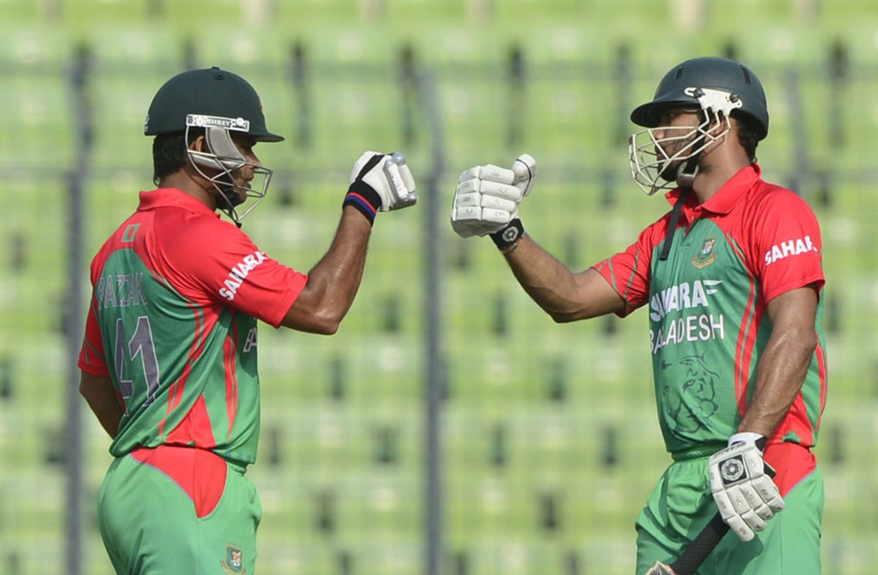 Mashrafe Mortaza and Abdur Razzak added 32 for the ninth wicket, Bangladesh v India, 1st ODI, Mirpur, June 15, 2014