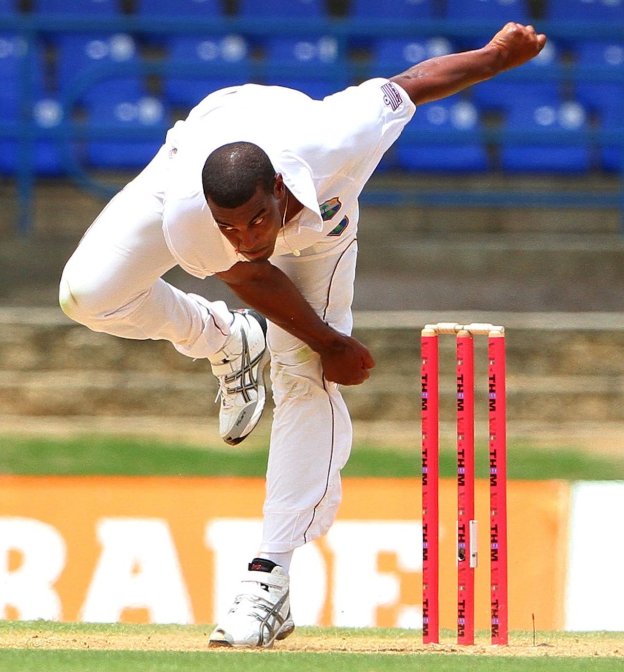 Shannon Gabriel bends his back, West Indies v New Zealand, 2nd Test, Trinidad, 1st day, June 16, 2014