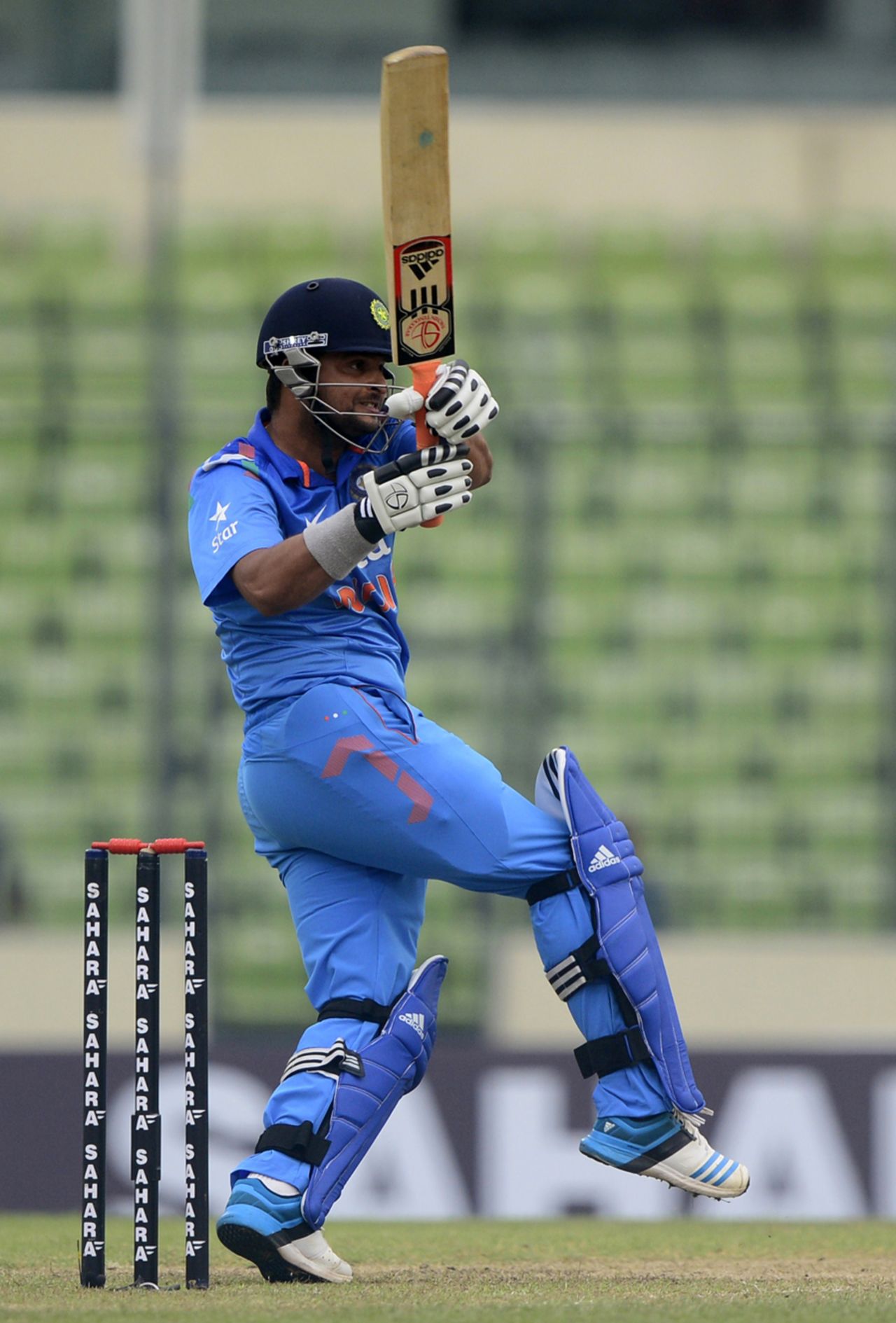 Suresh Raina pulls during his cameo of 27, Bangladesh v India, 2nd ODI, Mirpur, June 17, 2014