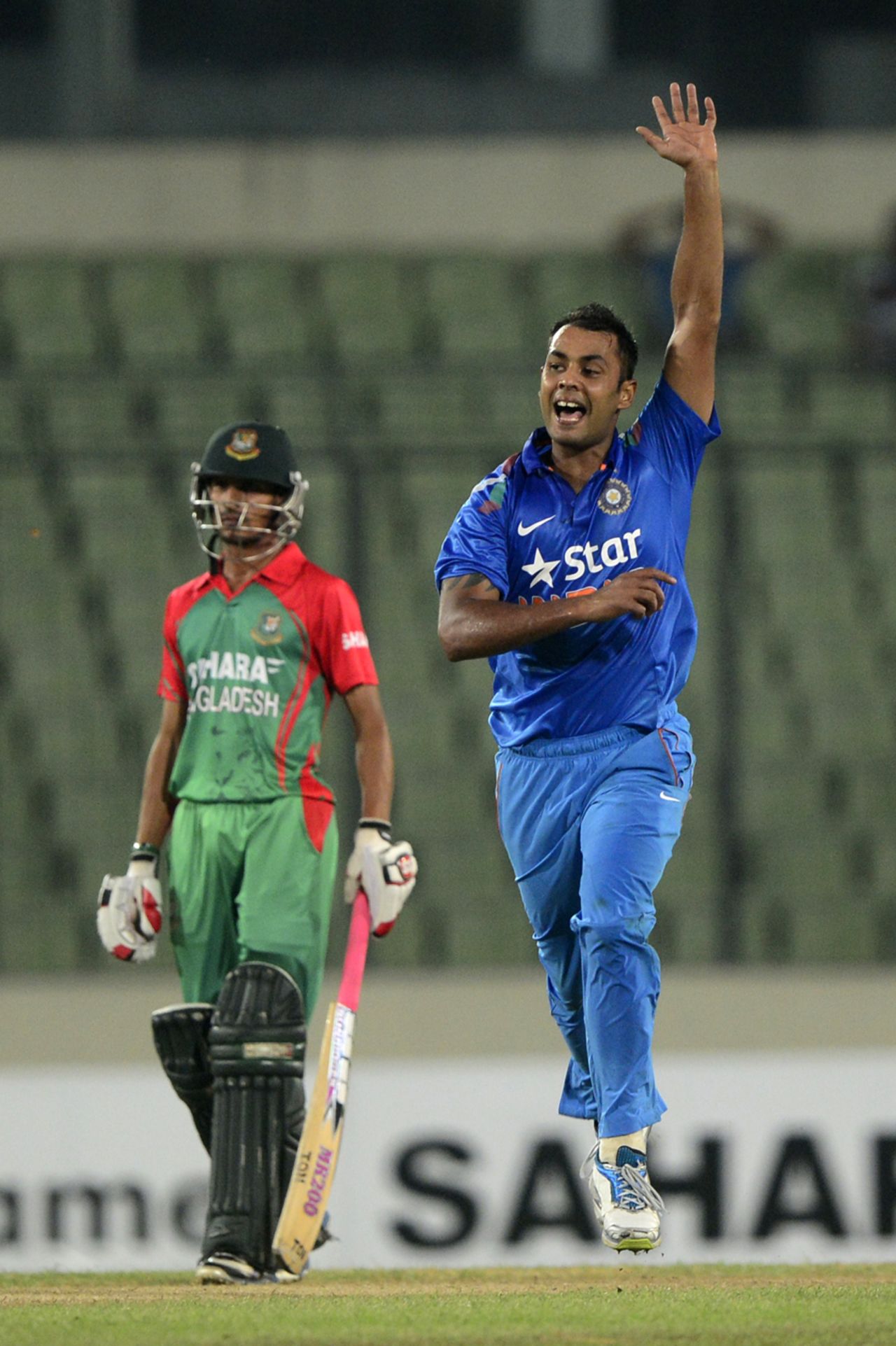 Stuart Binny celebrates a wicket, Bangladesh v India, 2nd ODI, Mirpur, June 17, 2014