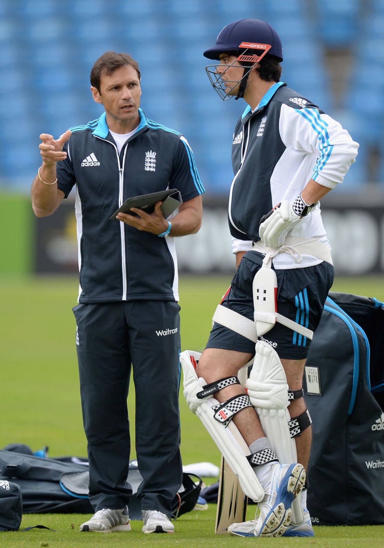 Alastair Cook discusses his game with batting coach Mark Ramprakash, Headingley, June 19, 2014