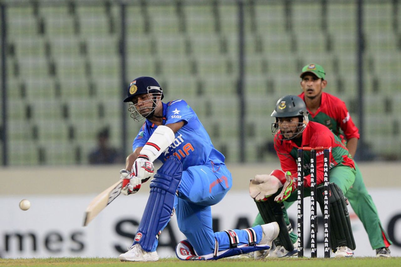 Stuart Binny goes on the attack, Bangladesh v India, 3rd ODI, Mirpur, June 19, 2014