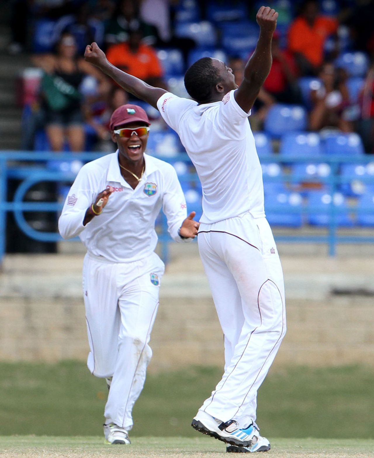 Jerome Taylor savours a wicket, West Indies v New Zealand, 2nd Test, Trinidad, 4th day, June 19, 2014