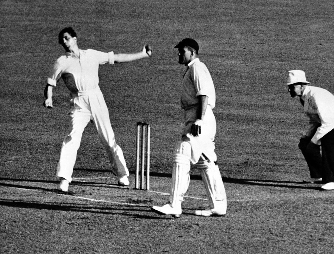 Ernie Toshack took 6 for 82 on the final day, Australia v England, 1st Test, Brisbane, 5th day, December 4, 1946