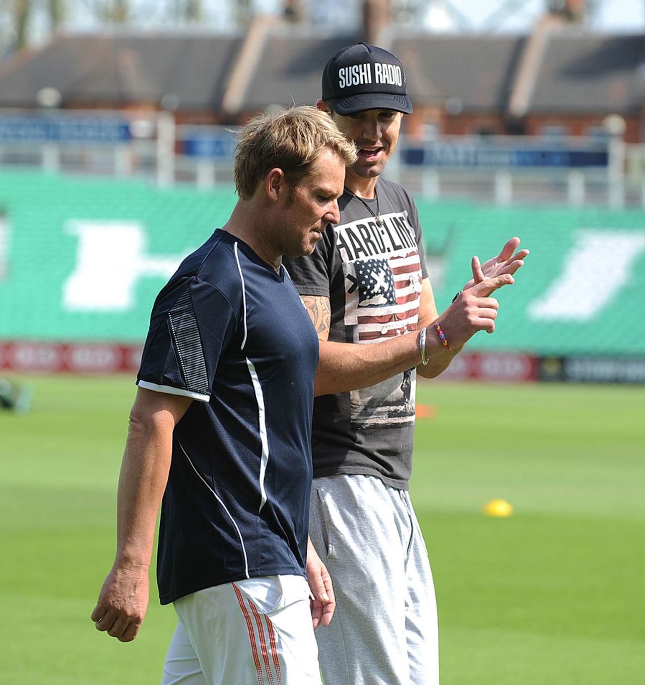Talking about Cook? Shane Warne and Kevin Pietersen catch up, The Oval, June 24, 2014