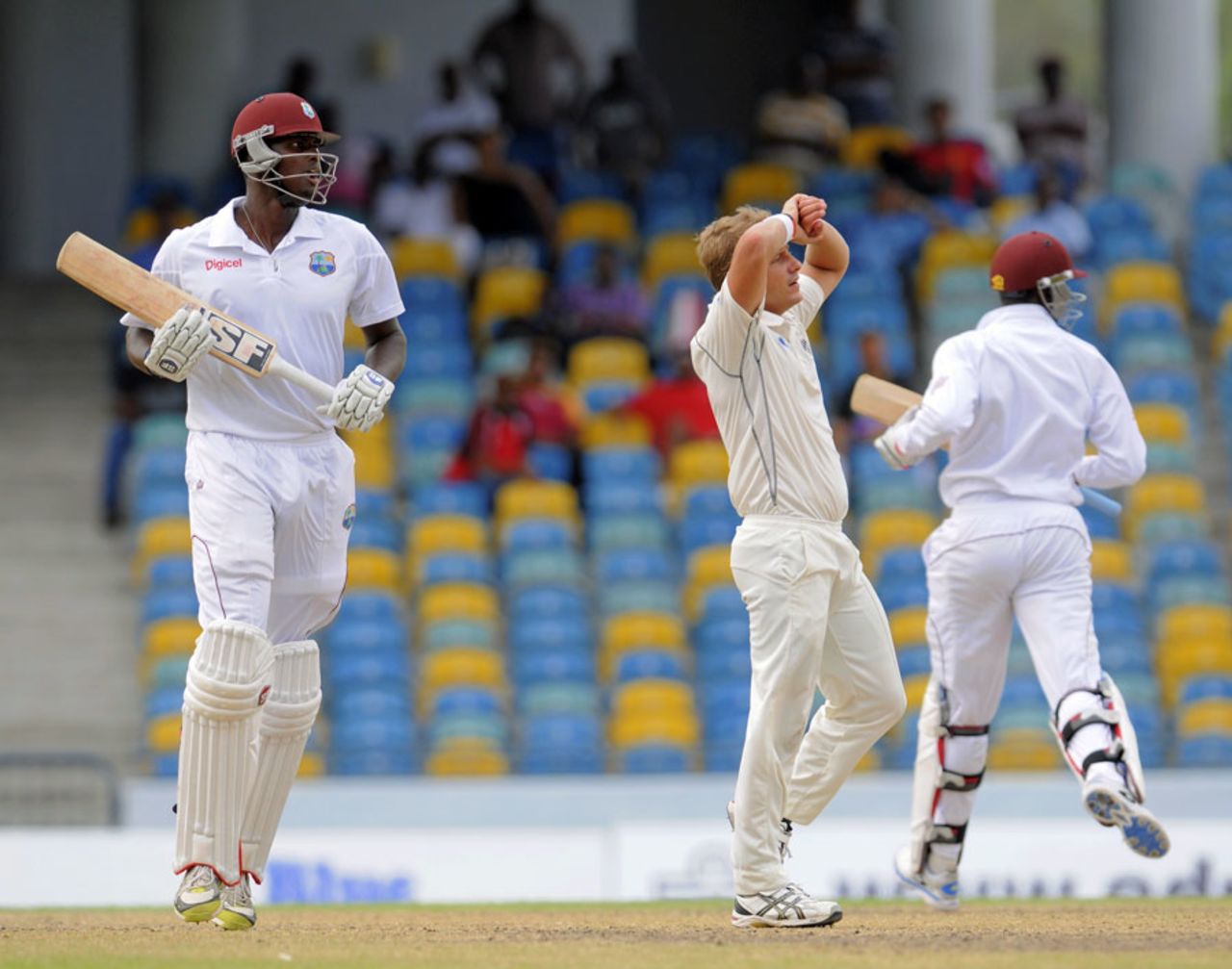 Jason Holder and Shane Shillingford take a run , West Indies v New Zealand, 3rd Test, Barbados, 5th day, June 30, 2014