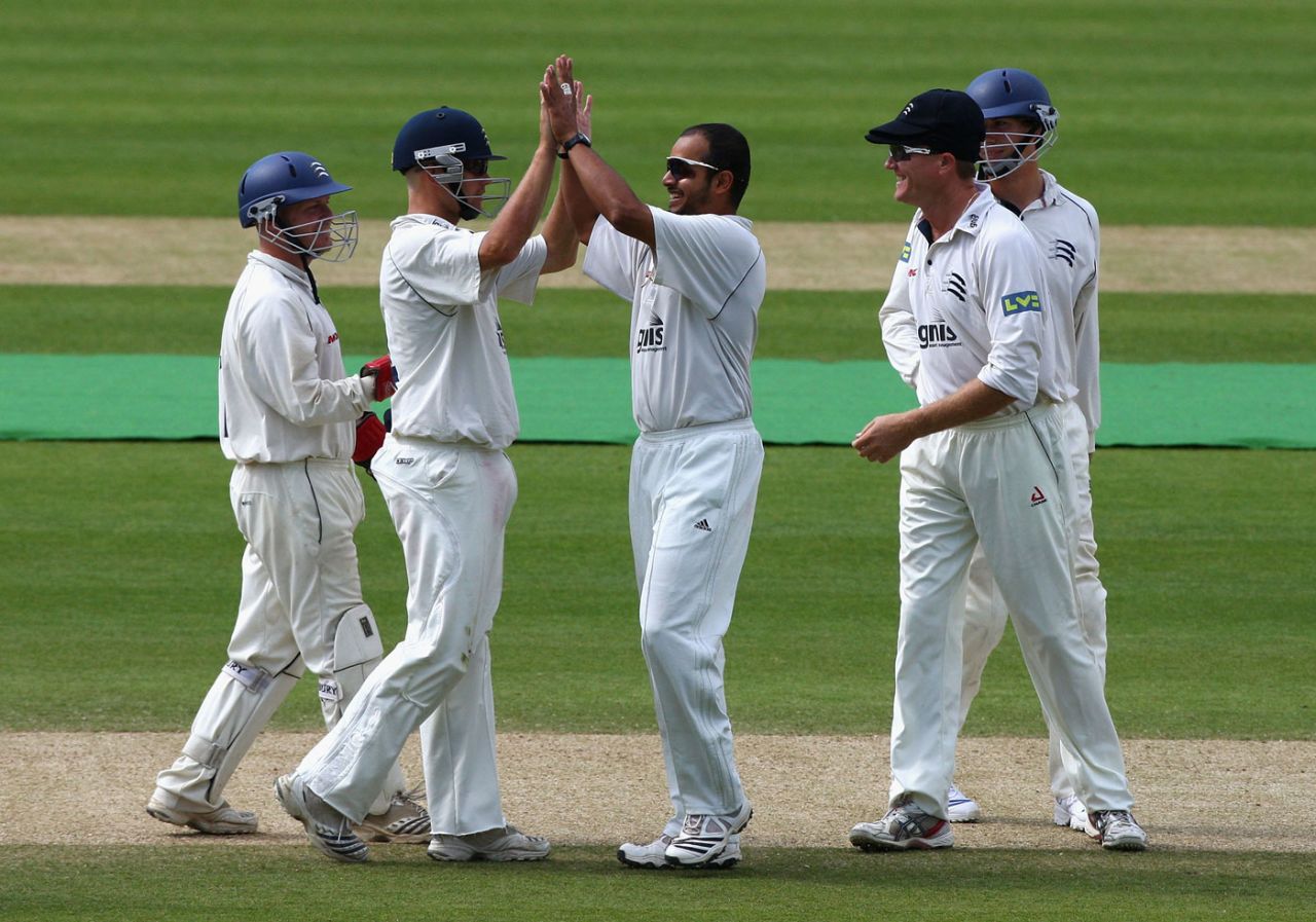 Murali Kartik celebrates the wicket of Stewart Walters, Middlesex v Surrey, County Championship, 4th day, Lord's, July 3, 2009