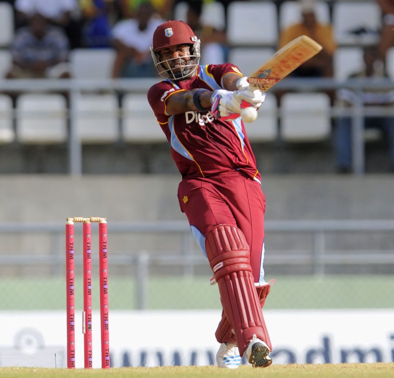 Darren Bravo plays a pull shot, West Indies v New Zealand, 1st T20I, Roseau, July 5, 2014