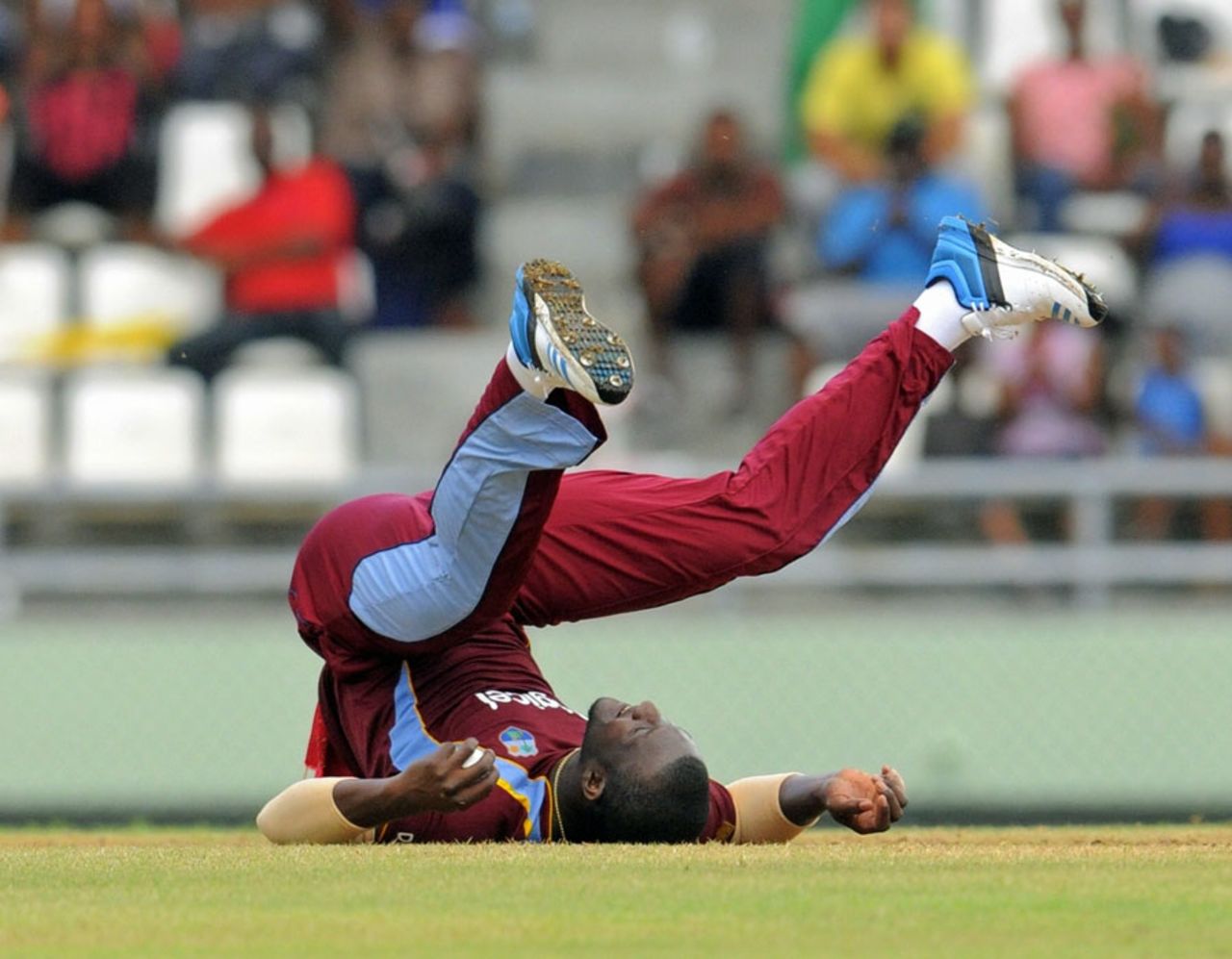 Darren Sammy took a sharp return catch to dismiss Kane Williamson, West Indies v New Zealand, 1st T20I, Roseau, July 5, 2014