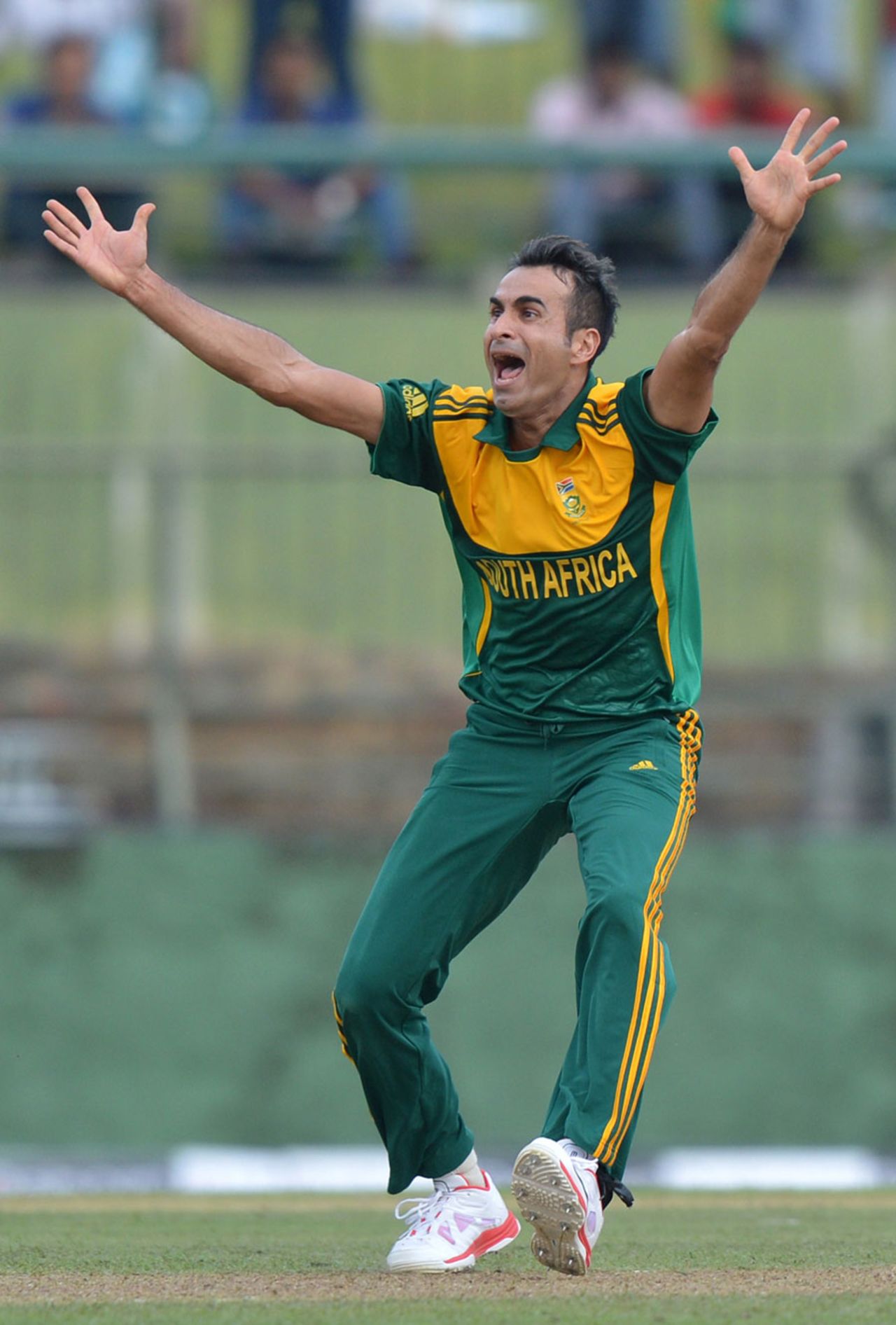 Imran Tahir appeals desperately for a wicket, Sri Lanka v South Africa, 2nd ODI, Pallekele, July 9, 2014
