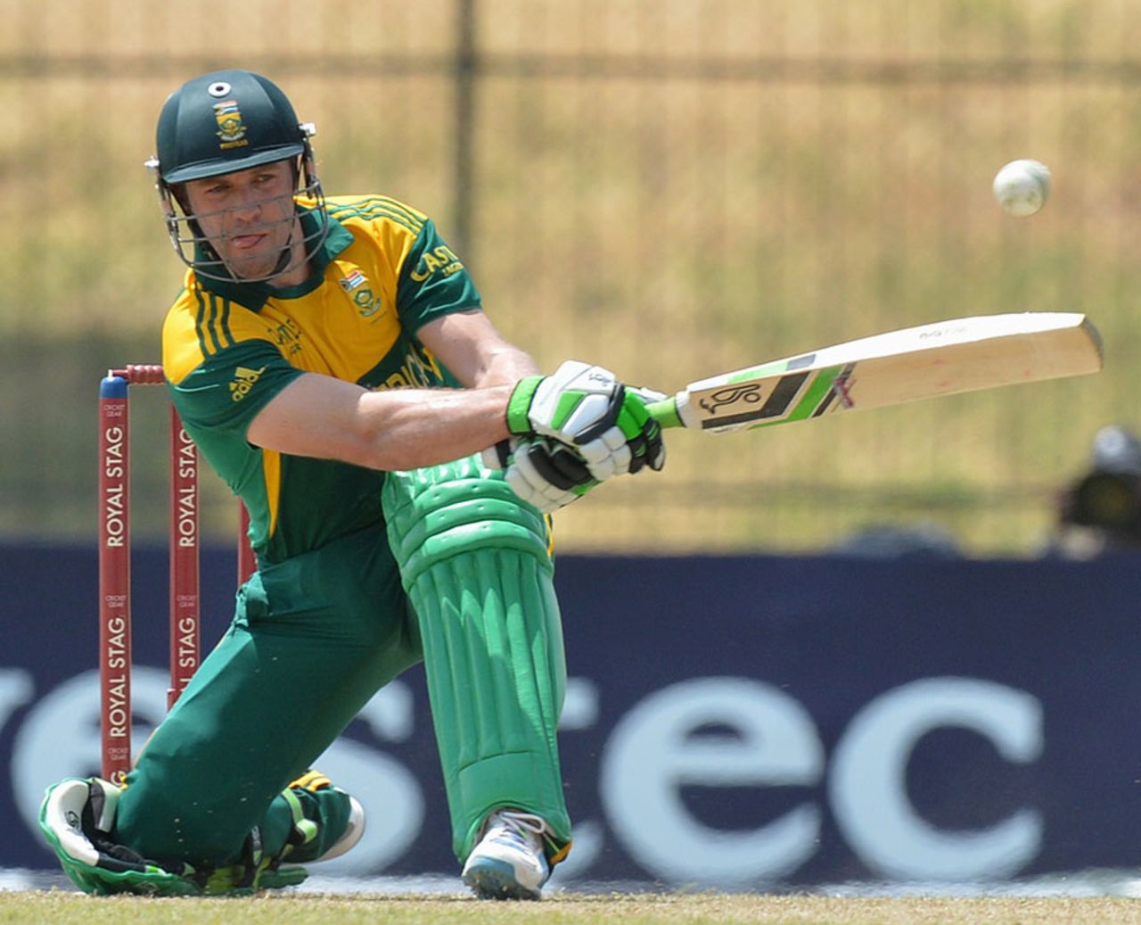 AB de Villiers slog-sweeps, Sri Lanka v South Africa, 3rd ODI, Hambantota, July 12, 2014
