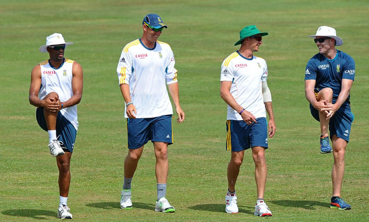 Vernon Philander, Kyle Abbott, Dale Steyn and AB de Villiers warm up during a training session, Galle, July 15, 2014