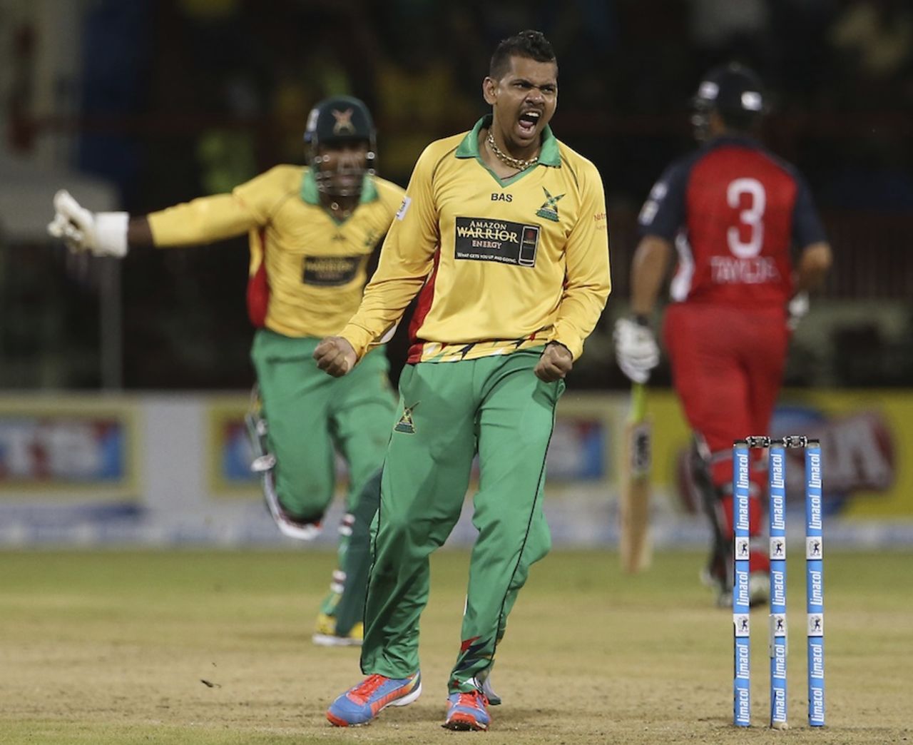 Sunil Narine bowled a maiden in the Super Over, Guyana Amazon Warriors v Red Steel, CPL, July 17, 2014