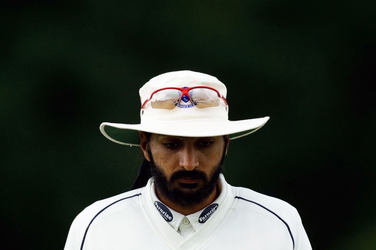 Monty Panesar at a county game, Sussex v Surrey, County Championship, Division One, Horsham, 2nd day, June 7, 2012
