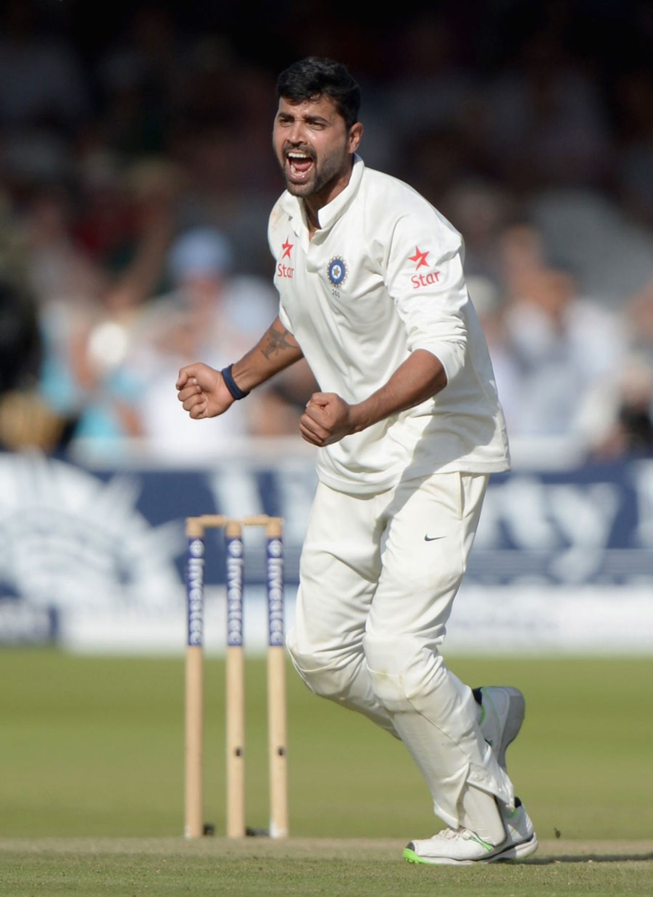M Vijay is ecstatic after getting his maiden Test scalp, England v India, 2nd Investec Test, Lord's, 2nd day, July 18, 2014