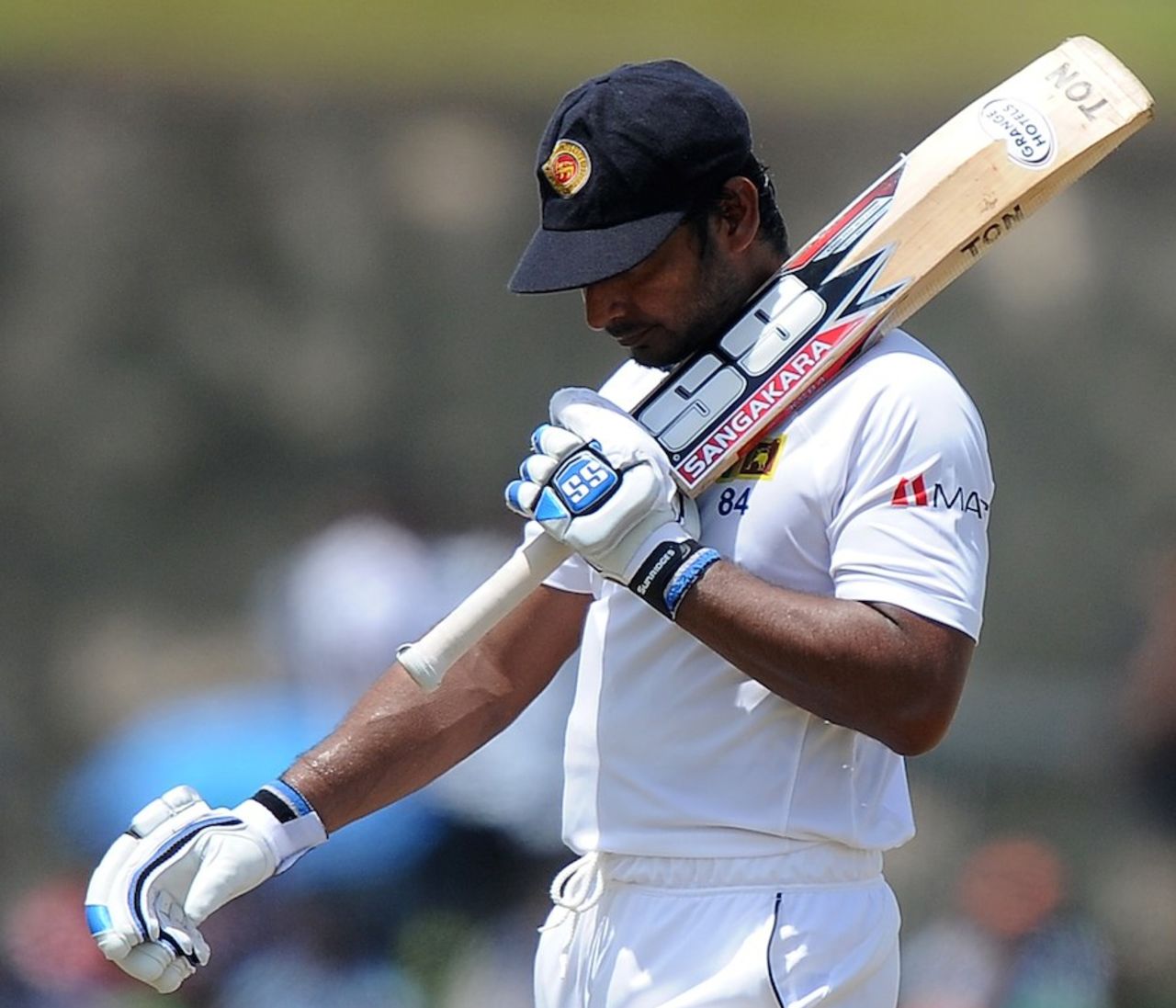 Kumar Sangakkara walks back disappointed, Sri Lanka v South Africa, 1st Test, Galle, 5th day, July 20, 2014