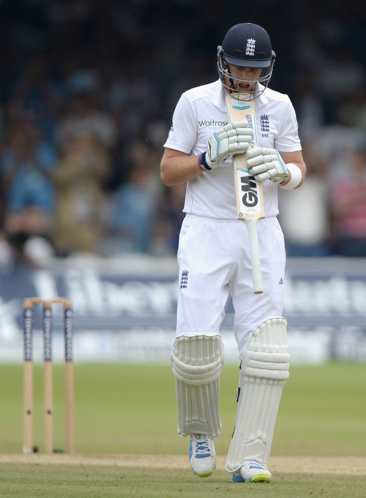 Joe Root trudges off after being caught on the boundary, England v India, 2nd Investec Test, Lord's, 5th day, July 21, 2014