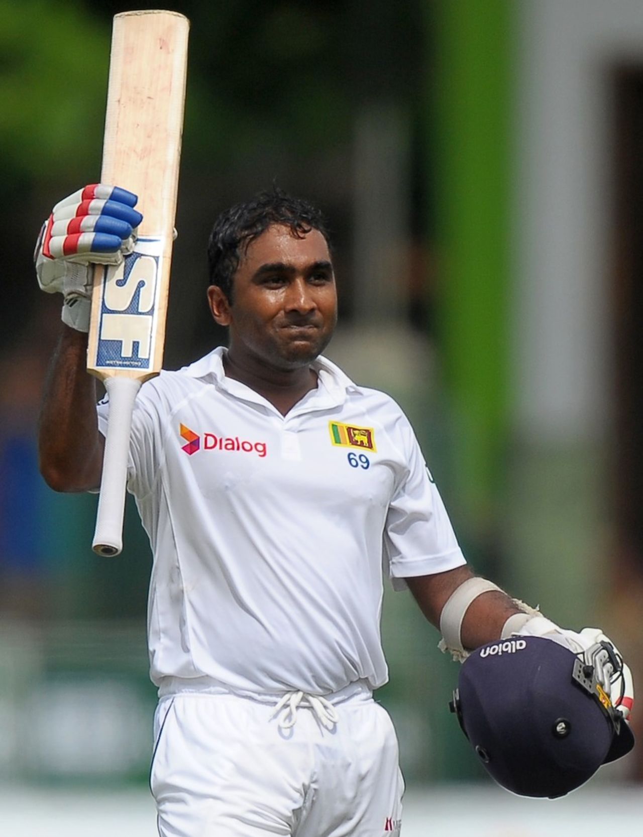 Mahela Jayawardene raises his bat on reaching his 11th ton at SSC, Sri Lanka v South Africa, 2nd Test, Colombo, 1st day, July 24, 2014