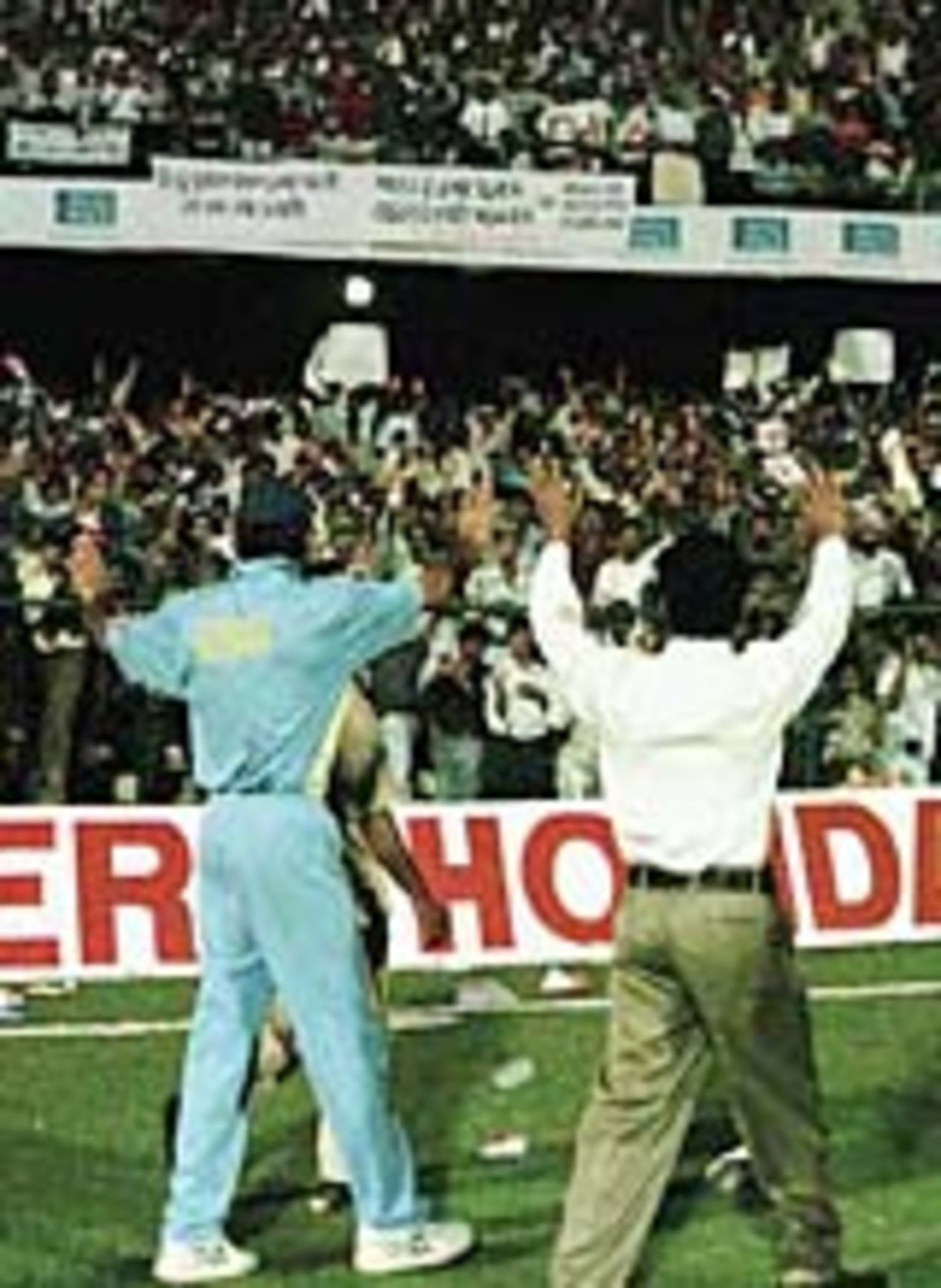 India v Australia, Titan Cup, match three , Bangalore , day/night, 21 Oct 1996