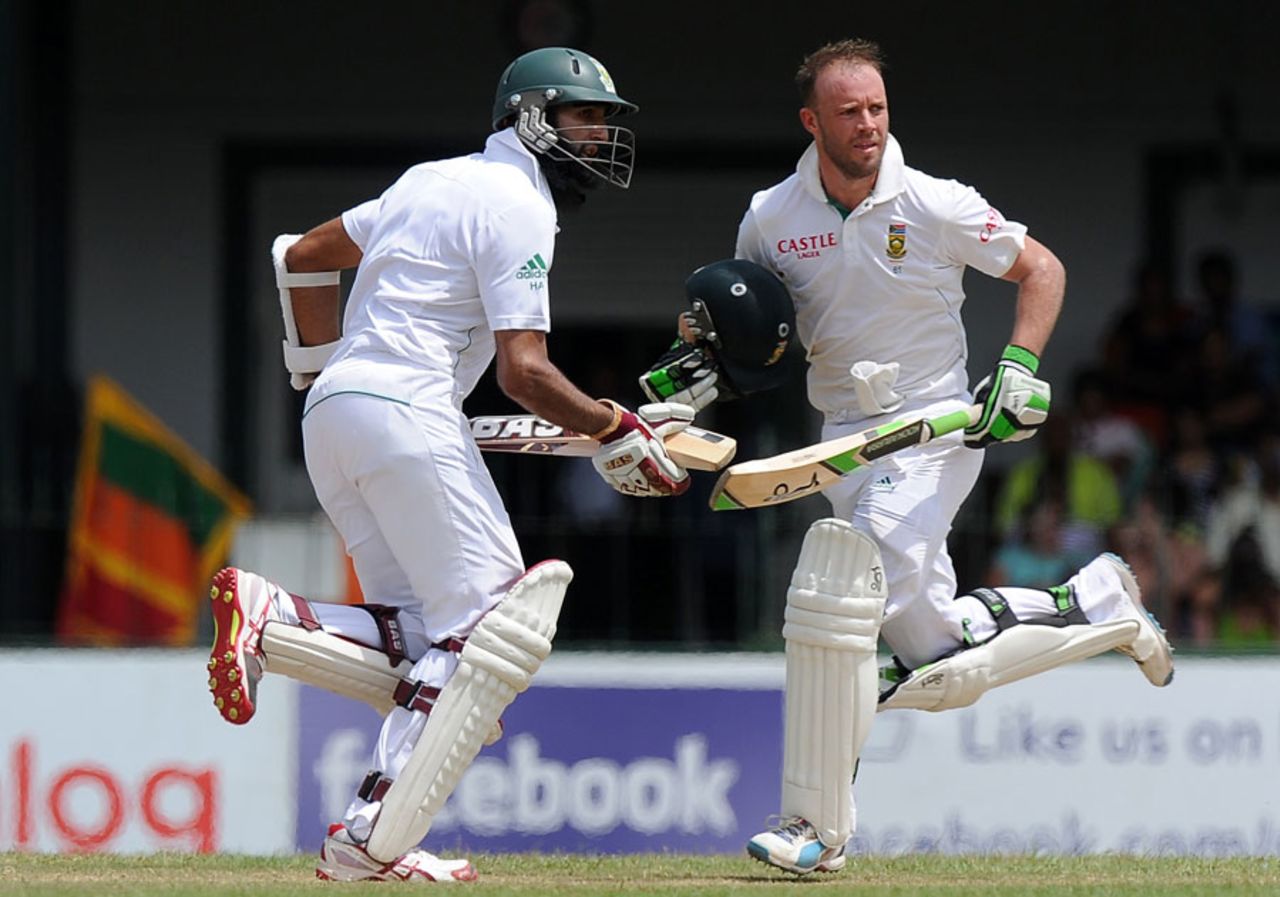 Hashim Amla and AB de Villiers added 79 for the fourth wicket, Sri Lanka v South Africa, 2nd Test, Colombo, 3rd day, July 26, 2014
