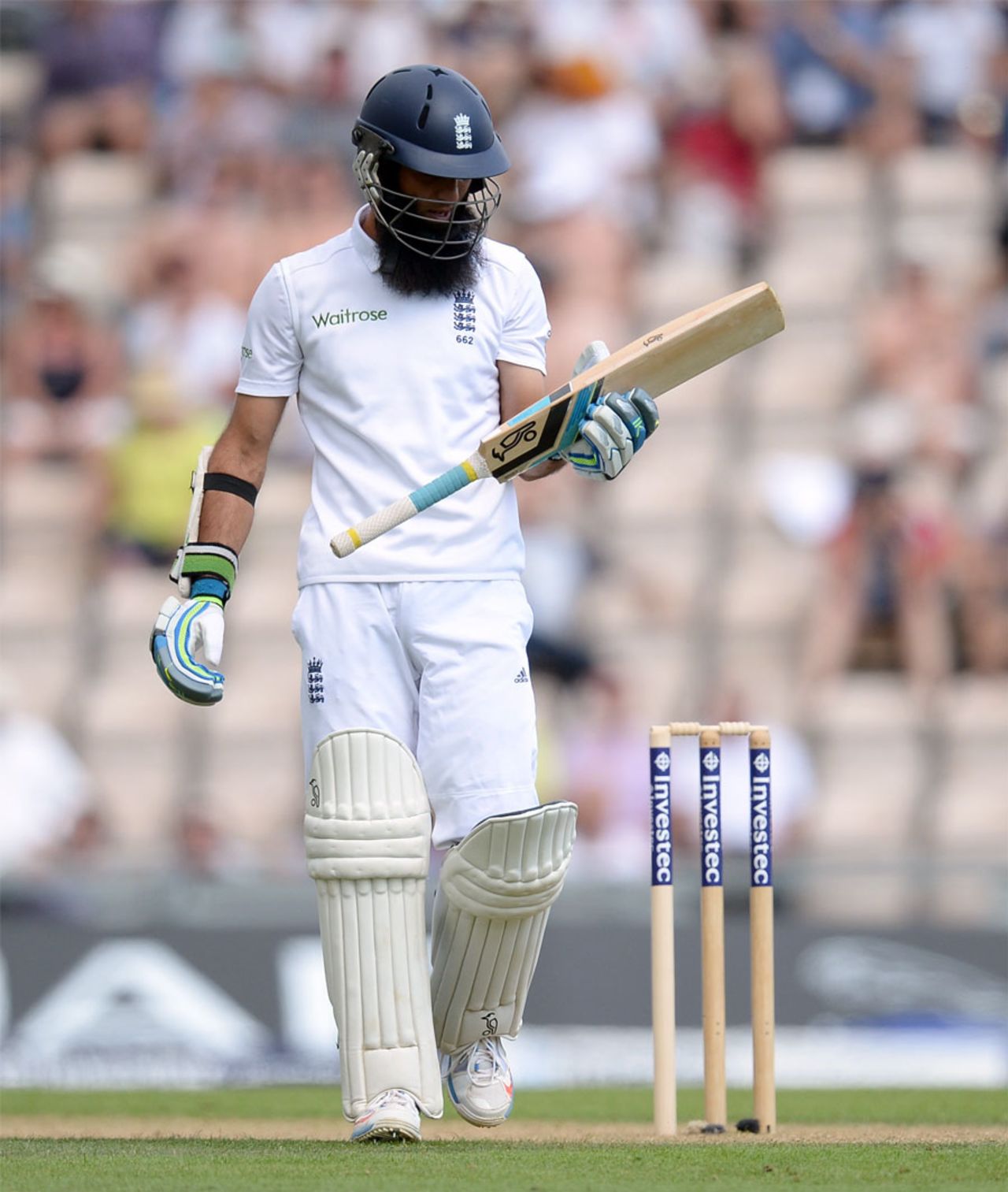 Moeen Ali fell to the short ball again, England v India, 3rd Investec Test, Ageas Bowl, 2nd day, July 28, 2014