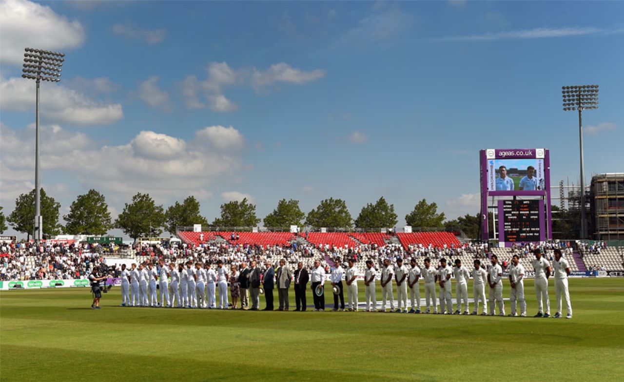 Both teams lined up to pay tribute to the centenary of World War I, England v India, 3rd Investec Test, Ageas Bowl, 3rd day, July 29, 2014