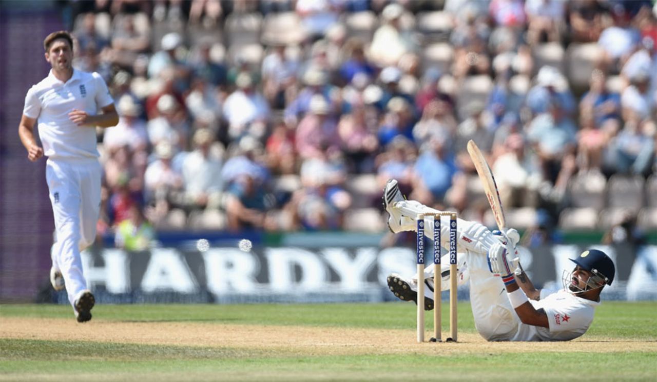A Chris Woakes short ball forced Virat Kohli off balance, England v India, 3rd Investec Test, Ageas Bowl, 3rd day, July 29, 2014