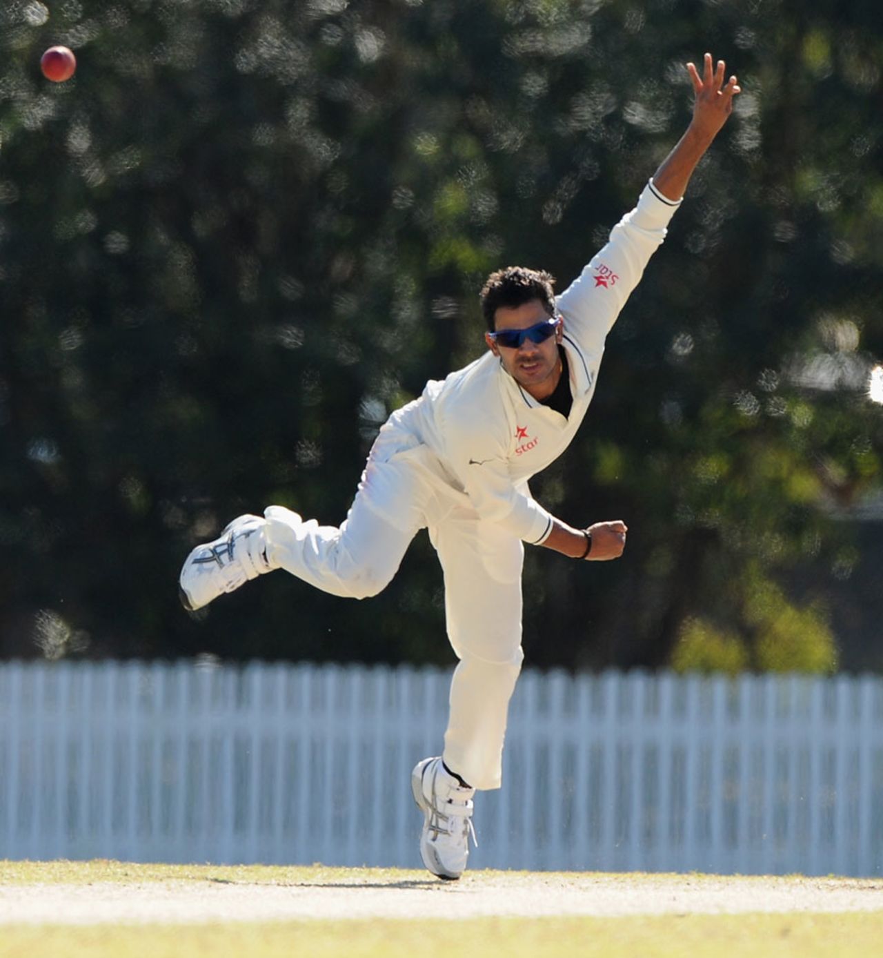 Manoj Tiwary tries his hand at bowling, Australia A v India A, 1st unofficial Test, Brisbane, 3rd day, July 8, 2014