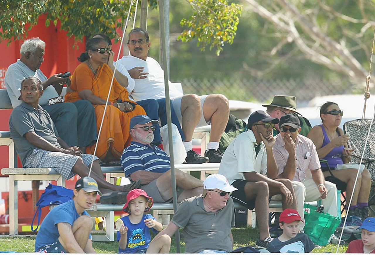 Spectators catch the quadrangular final at Marrara Oval in Darwin, Australia A v India A, Quadrangular A-Team One-day series, final, Darwin, August 2, 2014