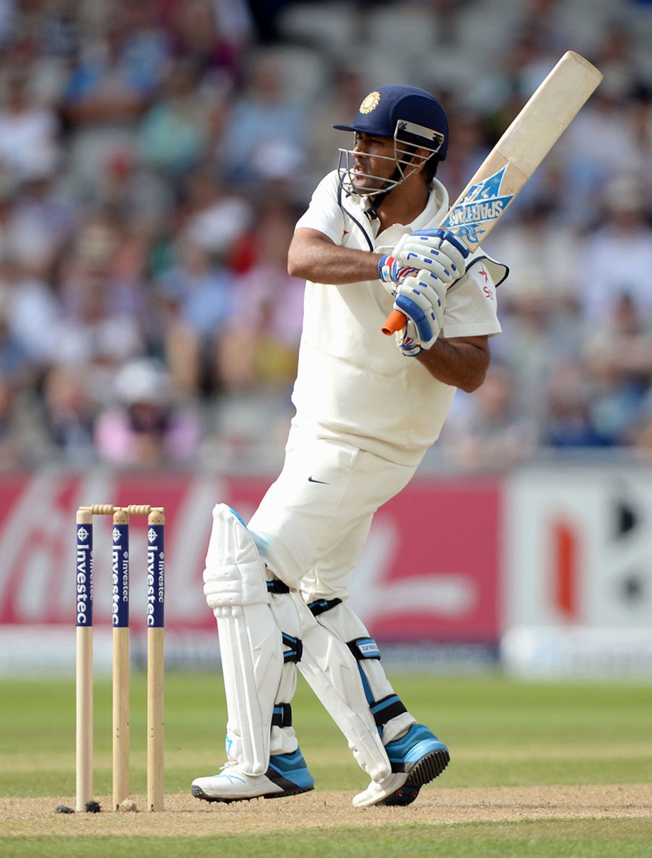 MS Dhoni swivels into a hook, England v India, 4th Test, Old Trafford, 1st day, August 7, 2014