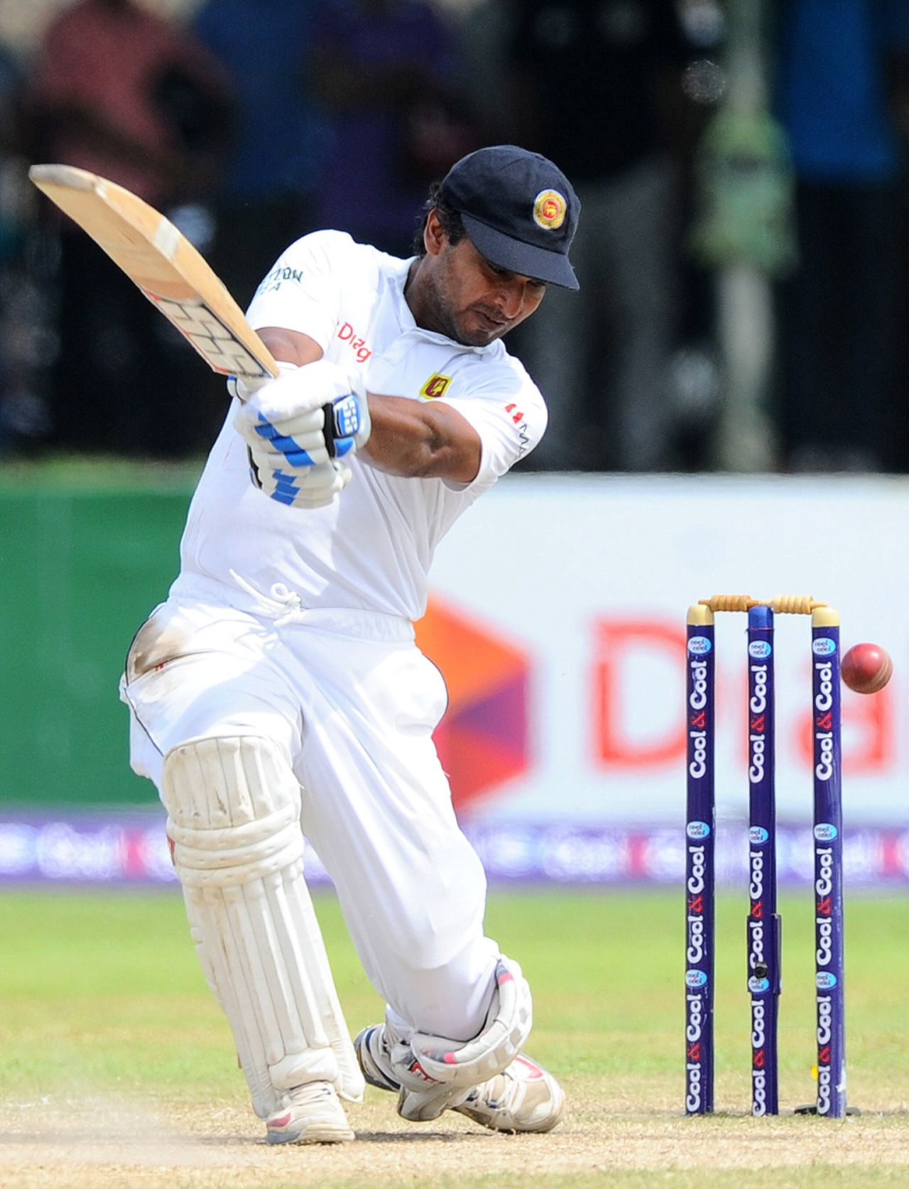 Kumar Sangakkara hits out on his way to a hundred, Sri Lanka v Pakistan, 1st Test, Galle, 3rd day, August 8, 2014