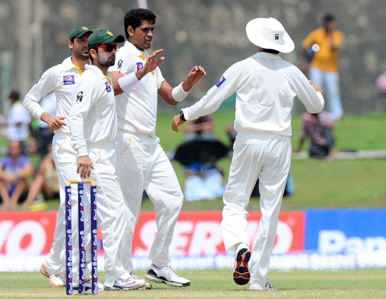 Pakistan celebrate the dismissal of Kaushal Silva, Sri Lanka v Pakistan, 1st Test, Galle, 3rd day, August 8, 2014