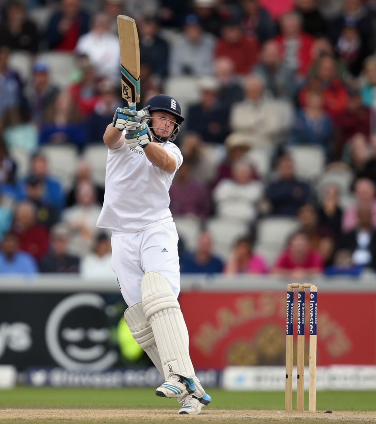 Jos Buttler pulls off his toes, England v India, 4th Test, Old Trafford, 3rd day, August 9, 2014