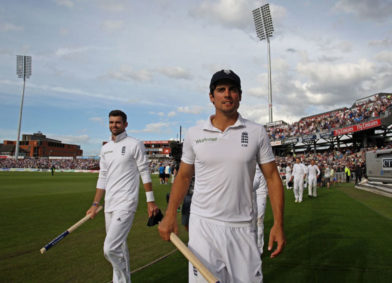 James Anderson and Alastair Cook claimed a stump each, England v India, 4th Test, Old Trafford, 3rd day, August 9, 2014