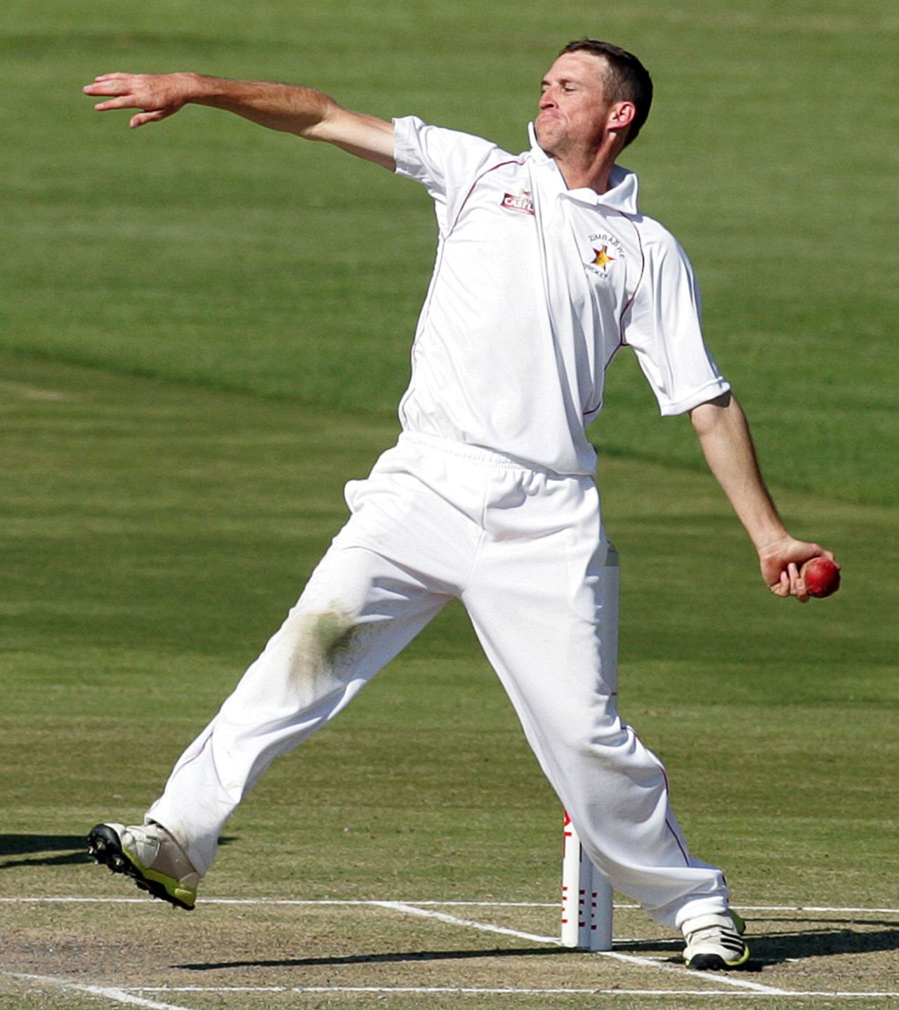 Sean Williams at his delivery stride, Zimbabwe v South Africa, only Test, Harare, 2nd day, August 10, 2014