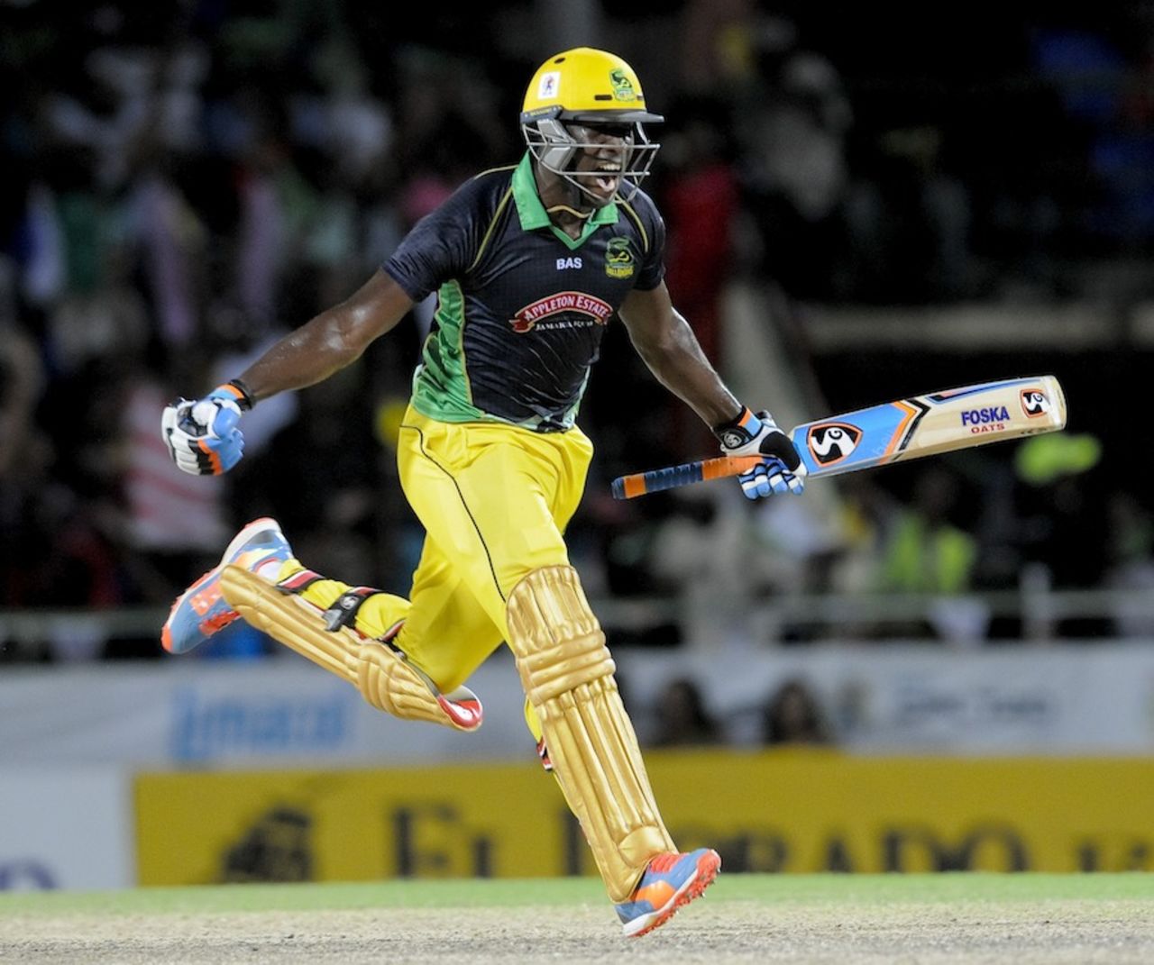 Andre Russell celebrates the winning runs, Jamaica Tallawahs v Trinidad & Tobago Red Steel, CPL, 1st semi-final, St. Kitts, August 13, 2014