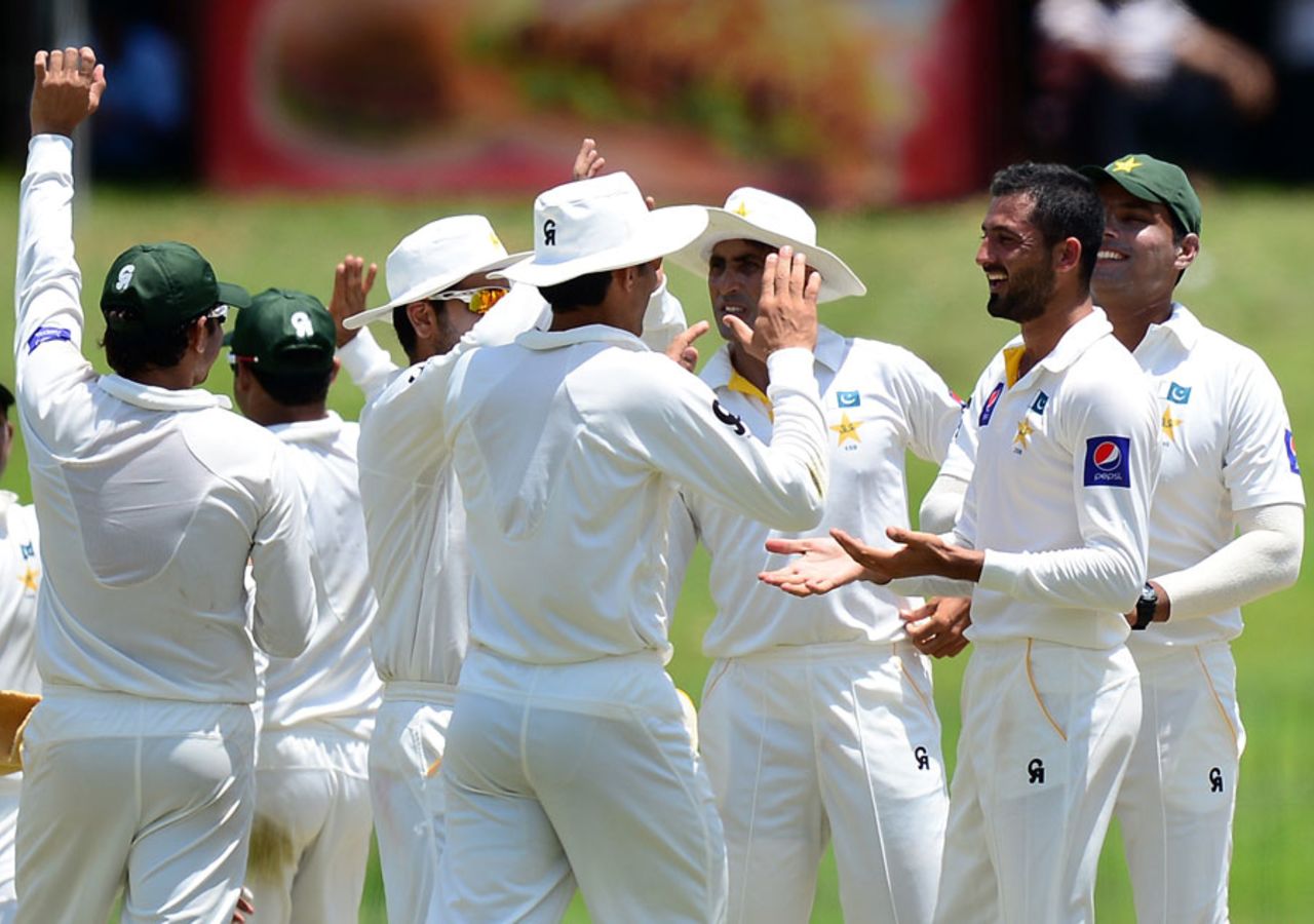Junaid Khan finished with 4 for 69 on the first day, Sri Lanka v Pakistan, 2nd Test, Colombo, 1st day, August 14, 2014
