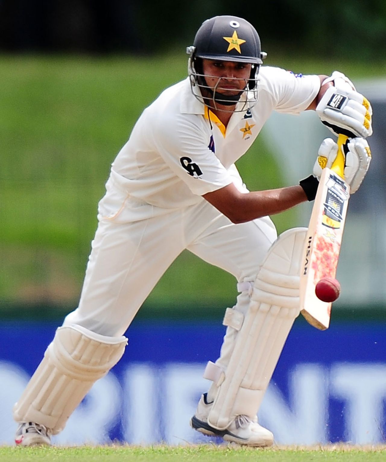 Azhar Ali steers the ball towards the off side, Sri Lanka v Pakistan, 2nd Test, Colombo, 2nd day, August 15, 2014