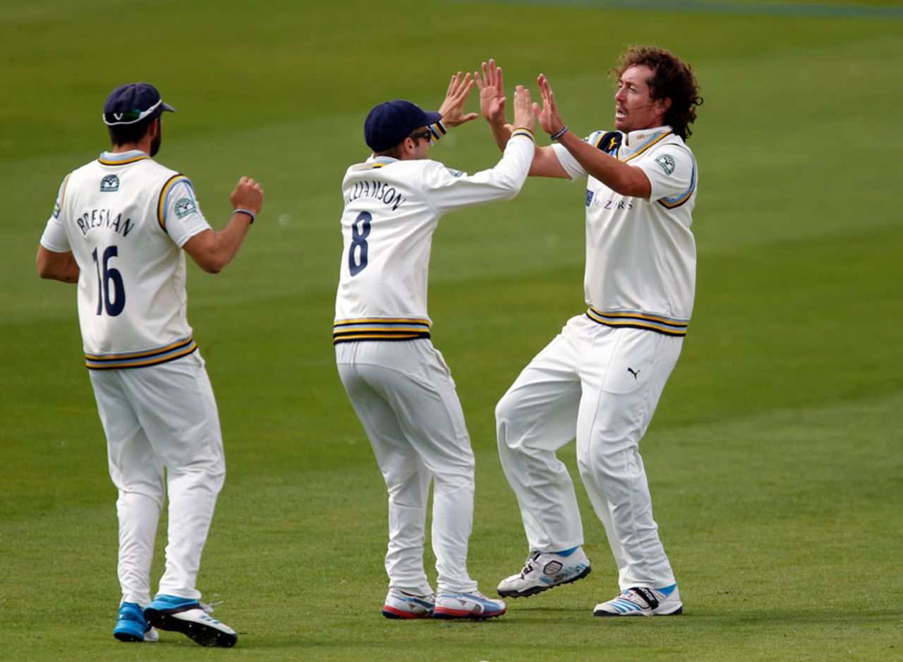 Ryan Sidebottom struck twice early on, Yorkshire v Sussex, County Championship, Division One, North Marine Road, 1st day, August 15, 2014