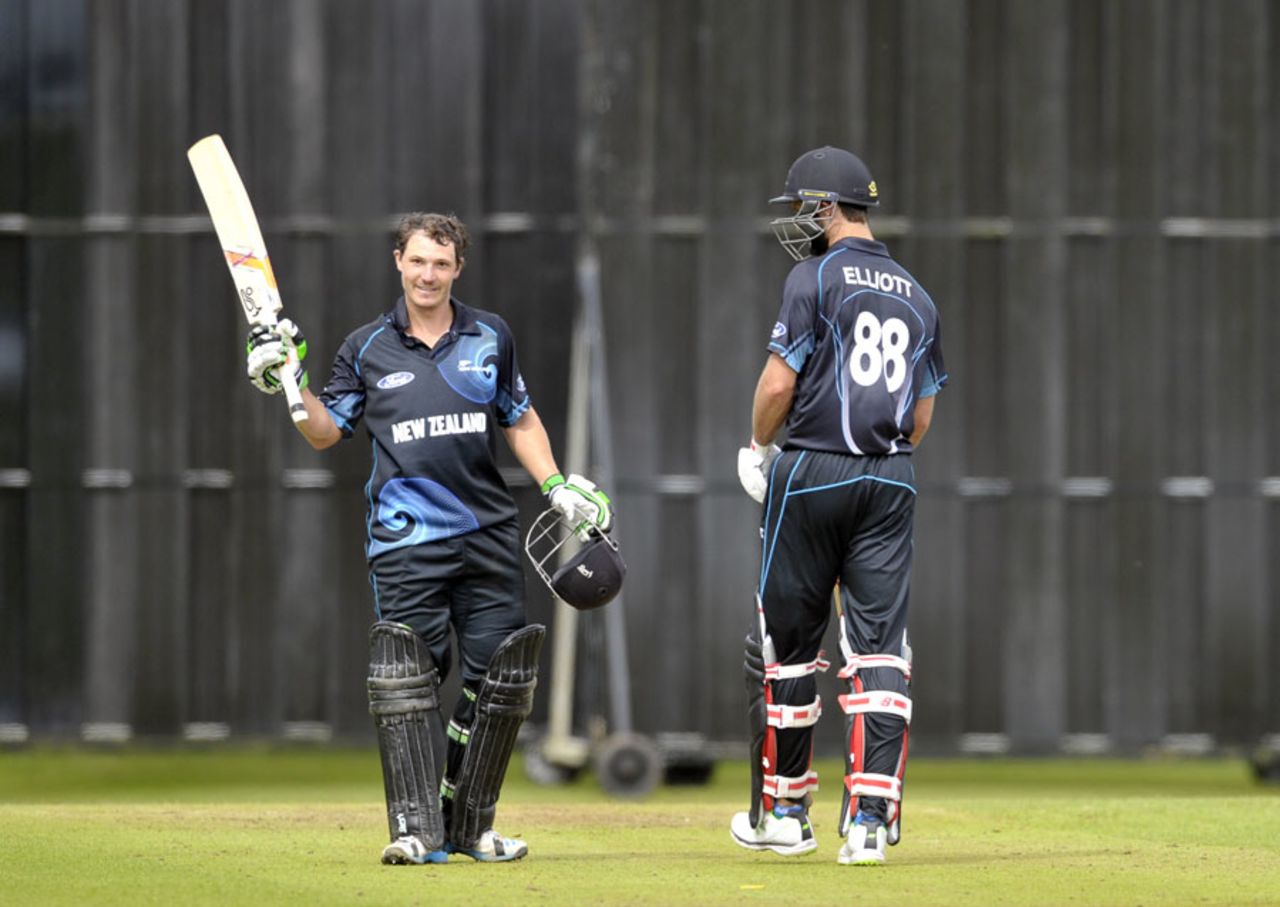 BJ Watling and Grant Elliott both scored hundreds, Scotland v New Zealand A, Tour match, Ayr, August 15, 2014