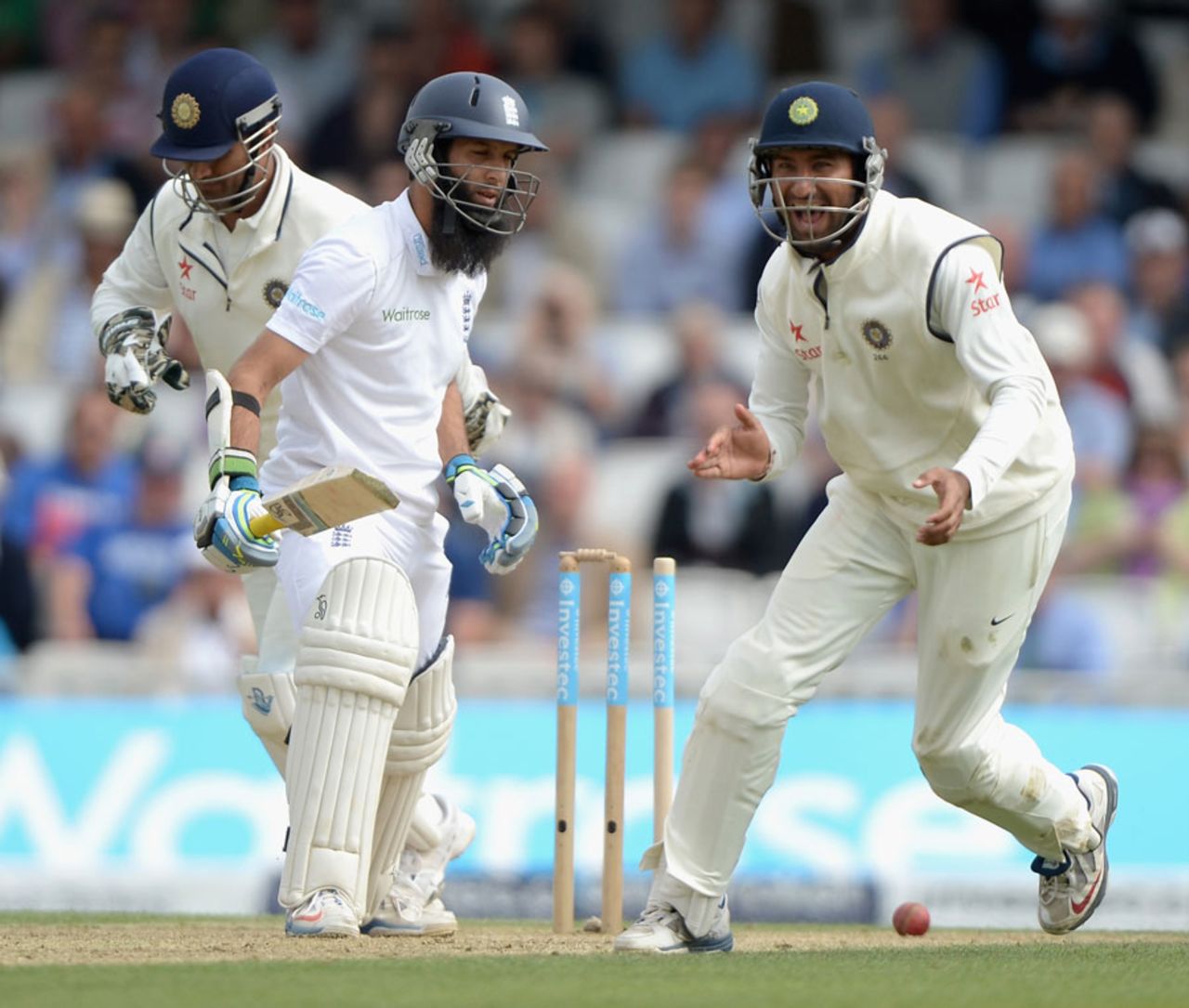 Moeen Ali dragged the ball onto his stumps, England v India, 5th Investec Test, The Oval, 2nd day, August 16, 2014