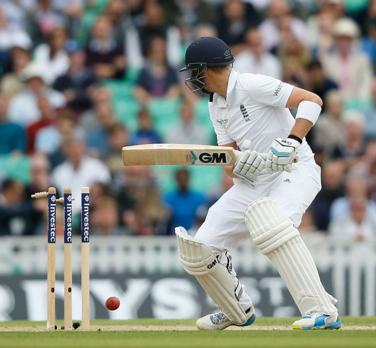 Joe Root was bowled off a no-ball, England v India, 5th Investec Test, The Oval, 3rd day, August 17, 2014