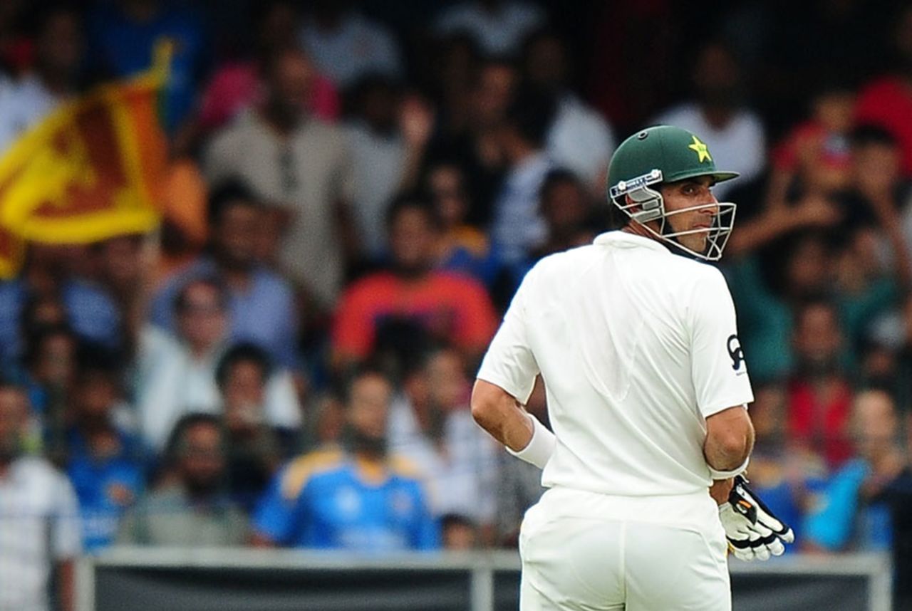 Misbah-ul-Haq walks off after being dismissed for 3, Sri Lanka v Pakistan, 2nd Test, Colombo, 4th day, August 17, 2014