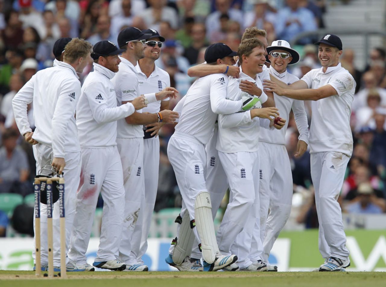 Gary Ballance is mobbed after taking a screamer in the slips, England v India, 5th Investec Test, The Oval, 3rd day, August 17, 2014