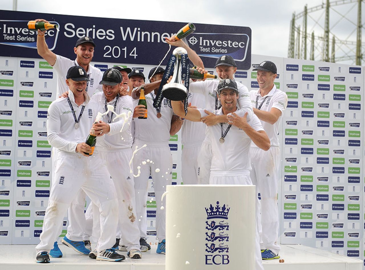 England celebrate their 3-1 series win, England v India, 5th Investec Test, The Oval, 3rd day, August 17, 2014