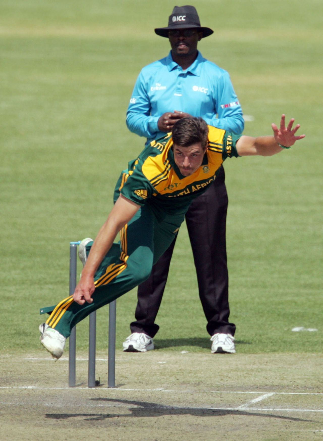 Marchant de Lange bowls on international return, Zimbabwe v South Africa, 3rd ODI, Bulawayo, August 21, 2014
