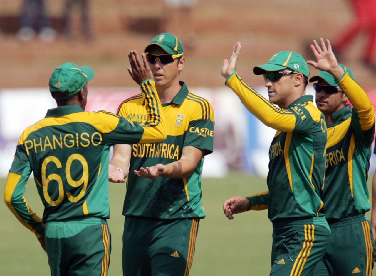 The South African players celebrate a wicket, Zimbabwe v South Africa, 3rd ODI, Bulawayo, August 21, 2014