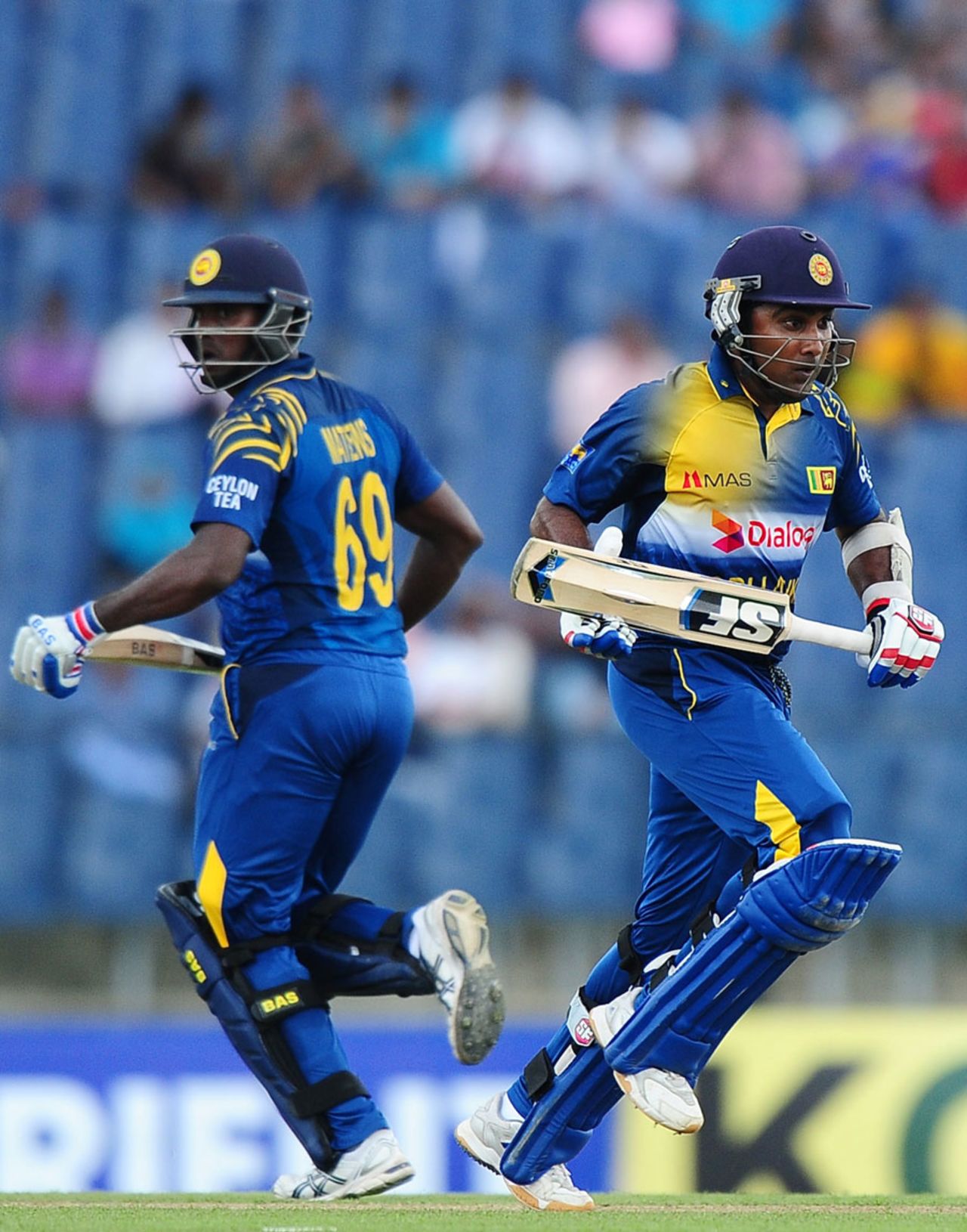 Angelo Mathews and Mahela Jayawardene run between the wickets, Sri Lanka v Pakistan, 1st ODI, Hambantota, August 23, 2014